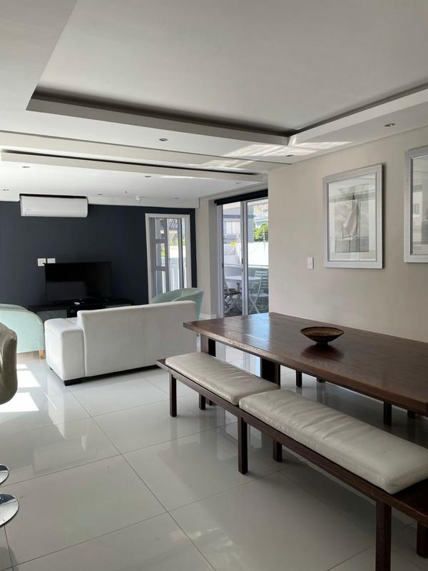 3 Bedroom Property for Sale in Sea Point Western Cape